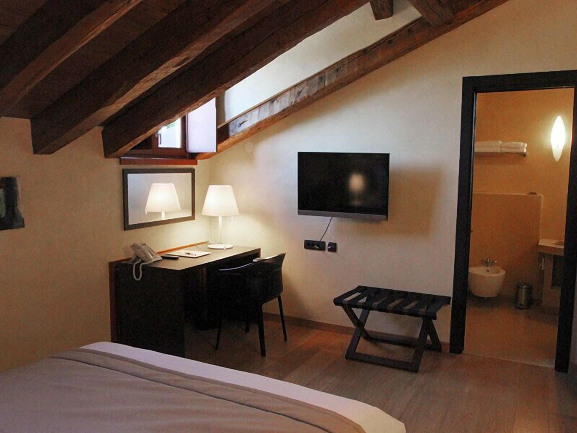 Heritage Hotel Kukuriku Кастав Экстерьер фото